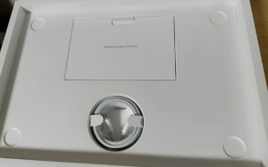 2020年モデルの13インチMacBook Pro　付属品