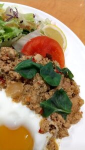 ジョナサン タイ風ガパオライス＆グリーンカレー　ガパオひき肉