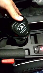 ワッツ　カーダストボックス　ドリンクホルダーに