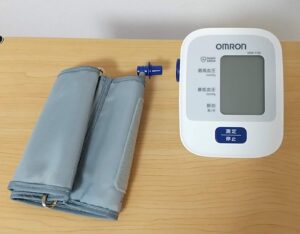 オムロン上腕式血圧計「HEM-7210」　接続