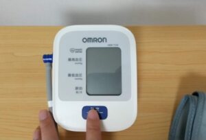 オムロン上腕式血圧計「HEM-7210」　メモリー機能