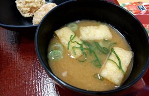 なか卯　海鮮丼レギュラー化　味噌汁