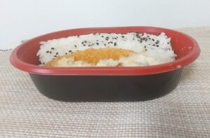 ローソンストア100　白身フライ弁当　容器