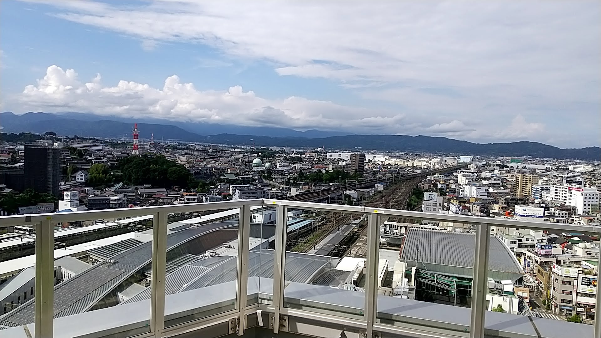 ミナカ小田原　展望足湯庭園　小田原駅