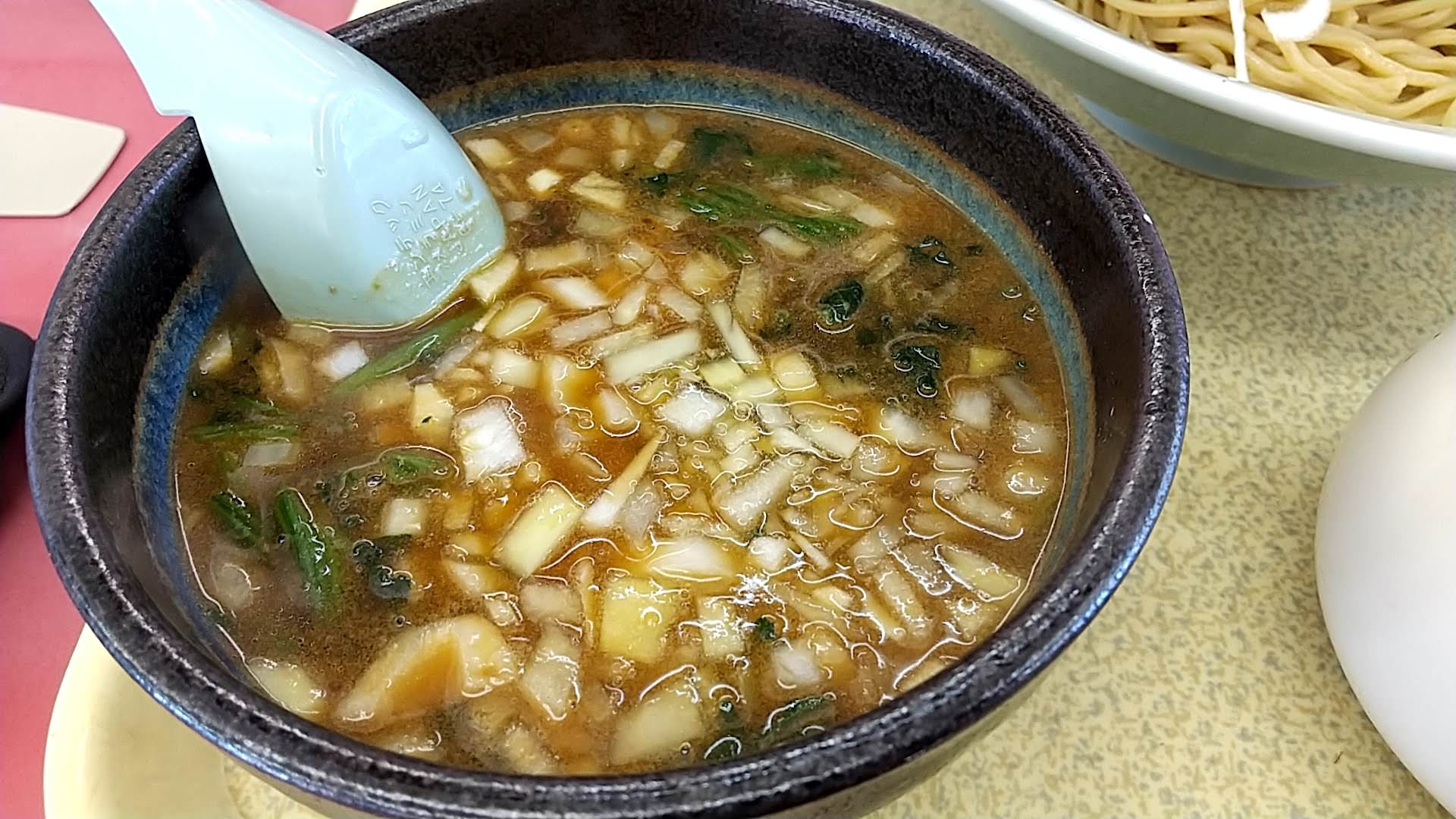 山岡家　和節とんこつ醤油つけ麺　スープ