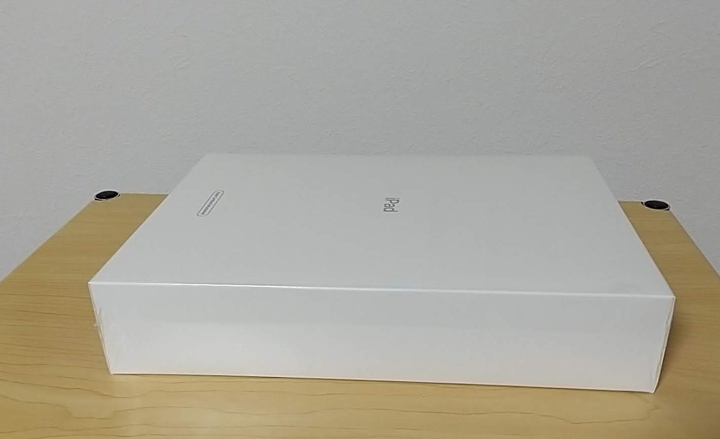 10.2インチiPad（第9世代） 箱２