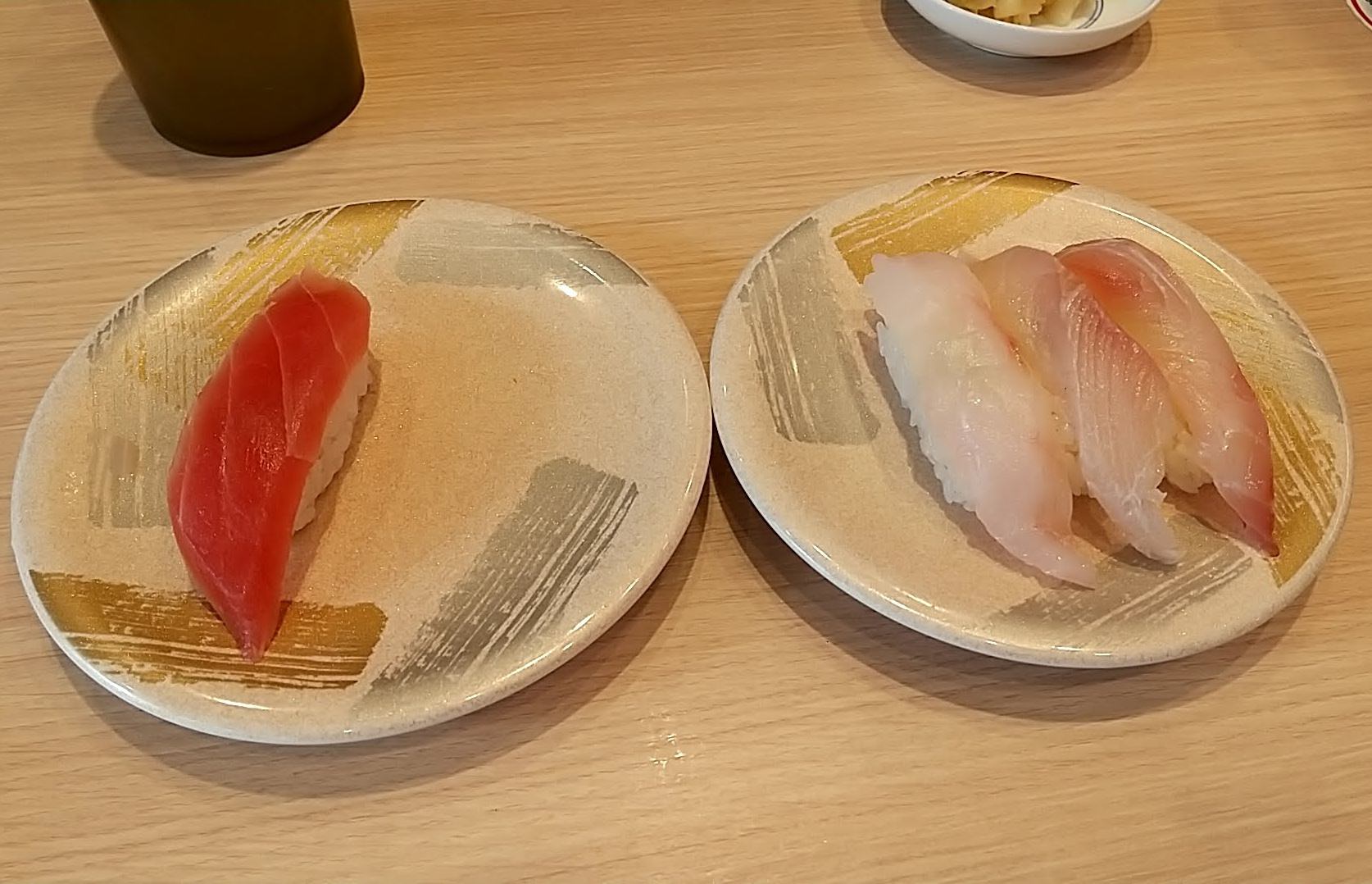 回転寿司すし松　まぐろ　白身