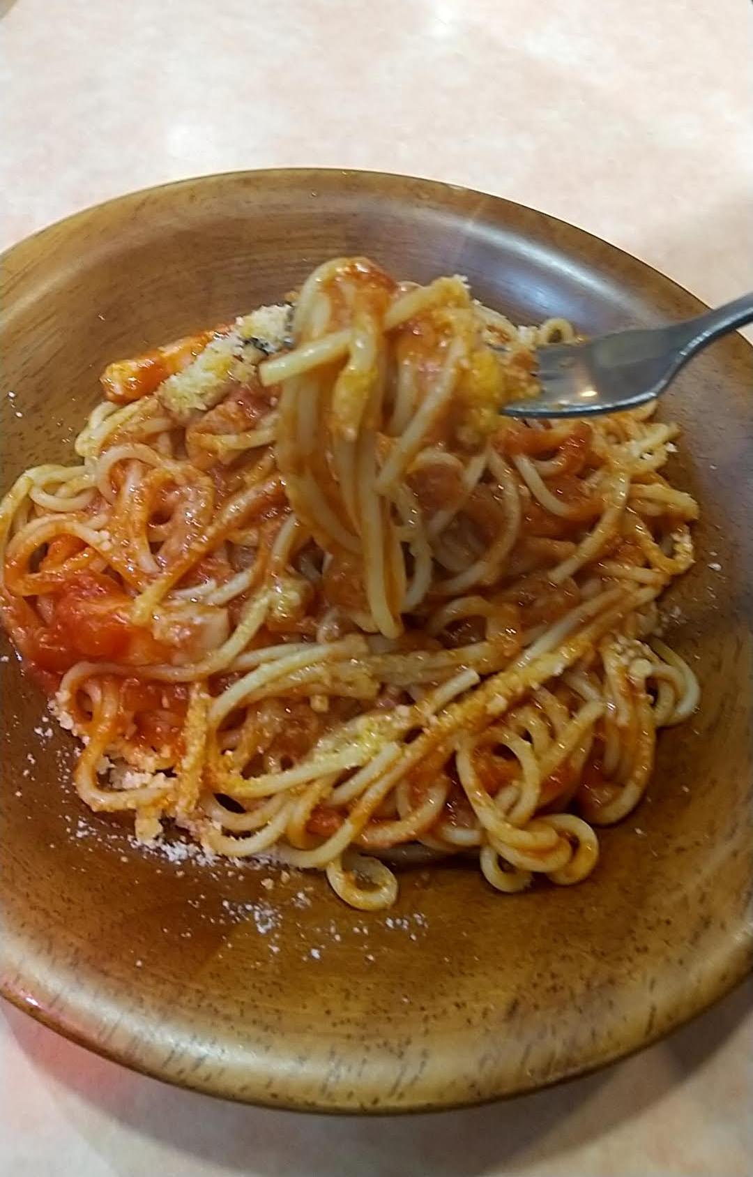 サイゼリヤ　パルマ風スパゲッティ　食べる