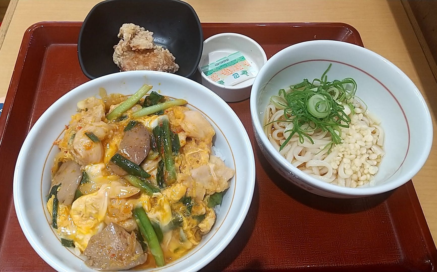 なか卯　レバニラ親子丼　セットで