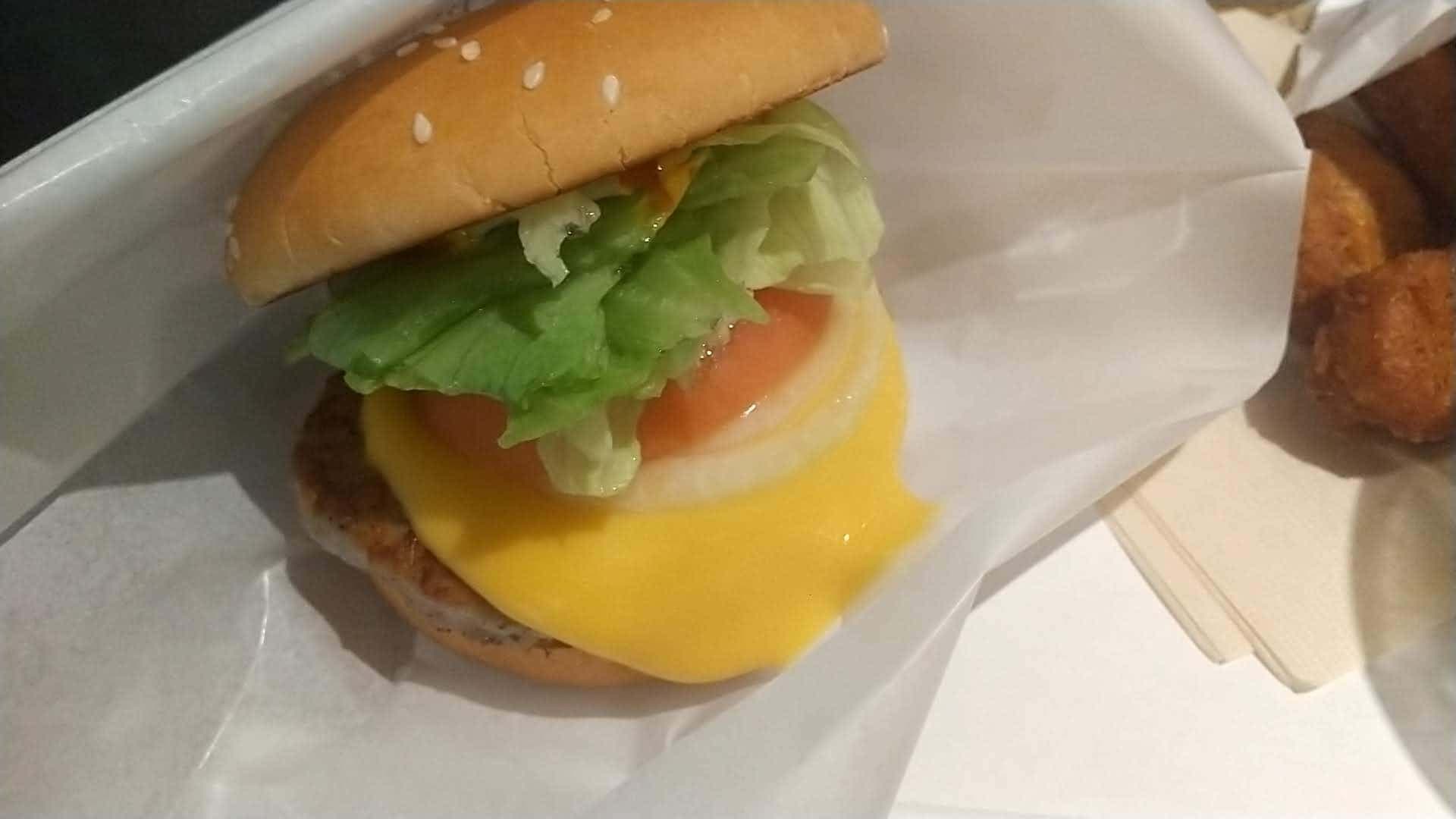 フレッシュネスバーガー　チーズバーガーレギュラーセット　バーガー