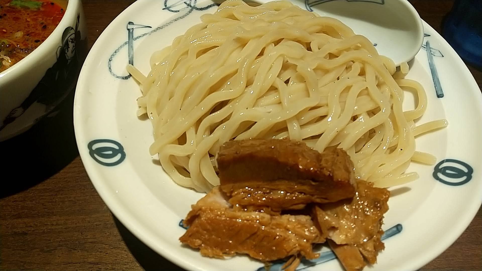 田町 麺屋武蔵 芝浦店　「芝辛濃厚つけ麺」　角煮