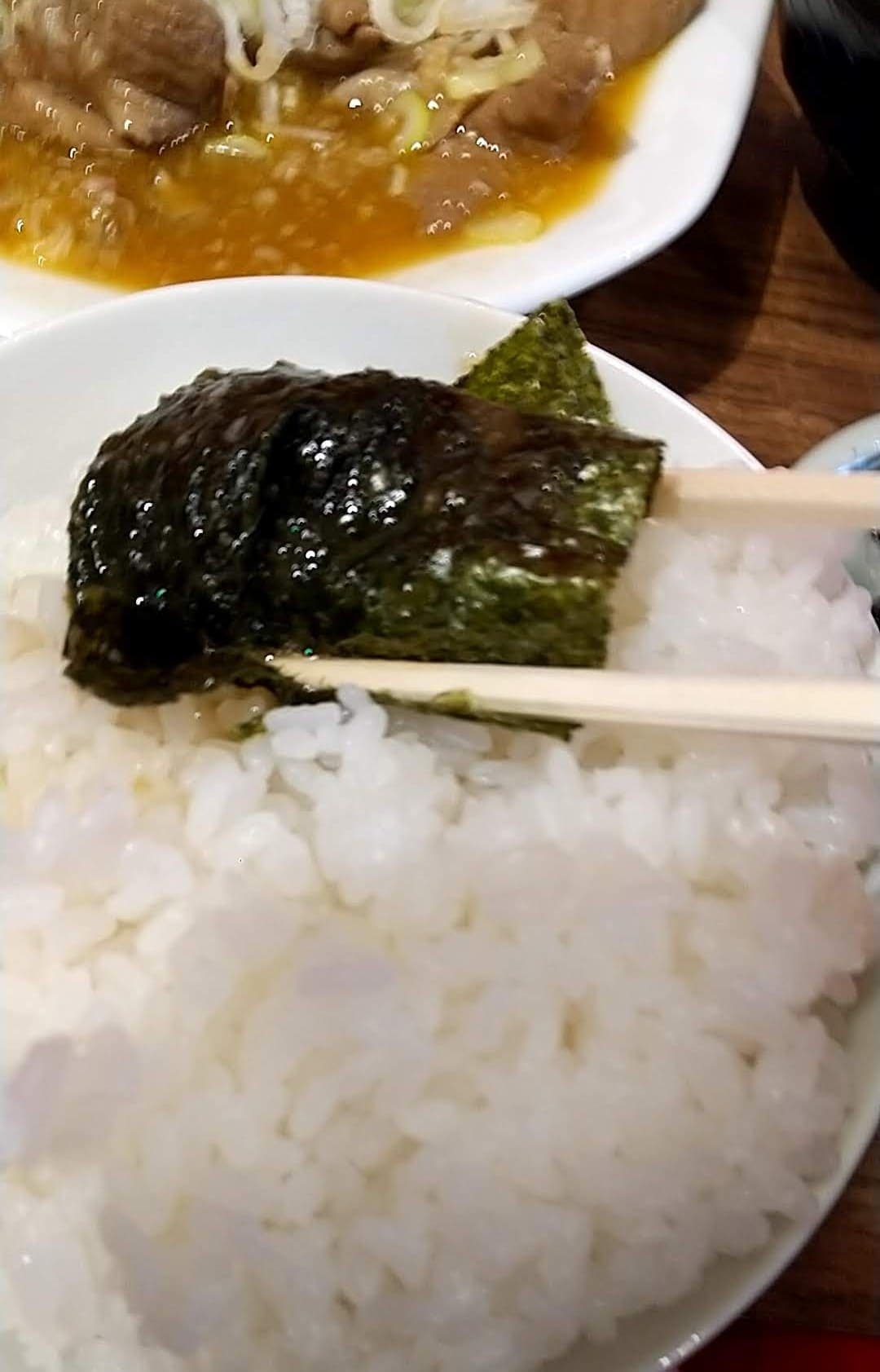 もつ煮込み専門店 油ヤ食堂　煮卵ともつ煮定食 のり