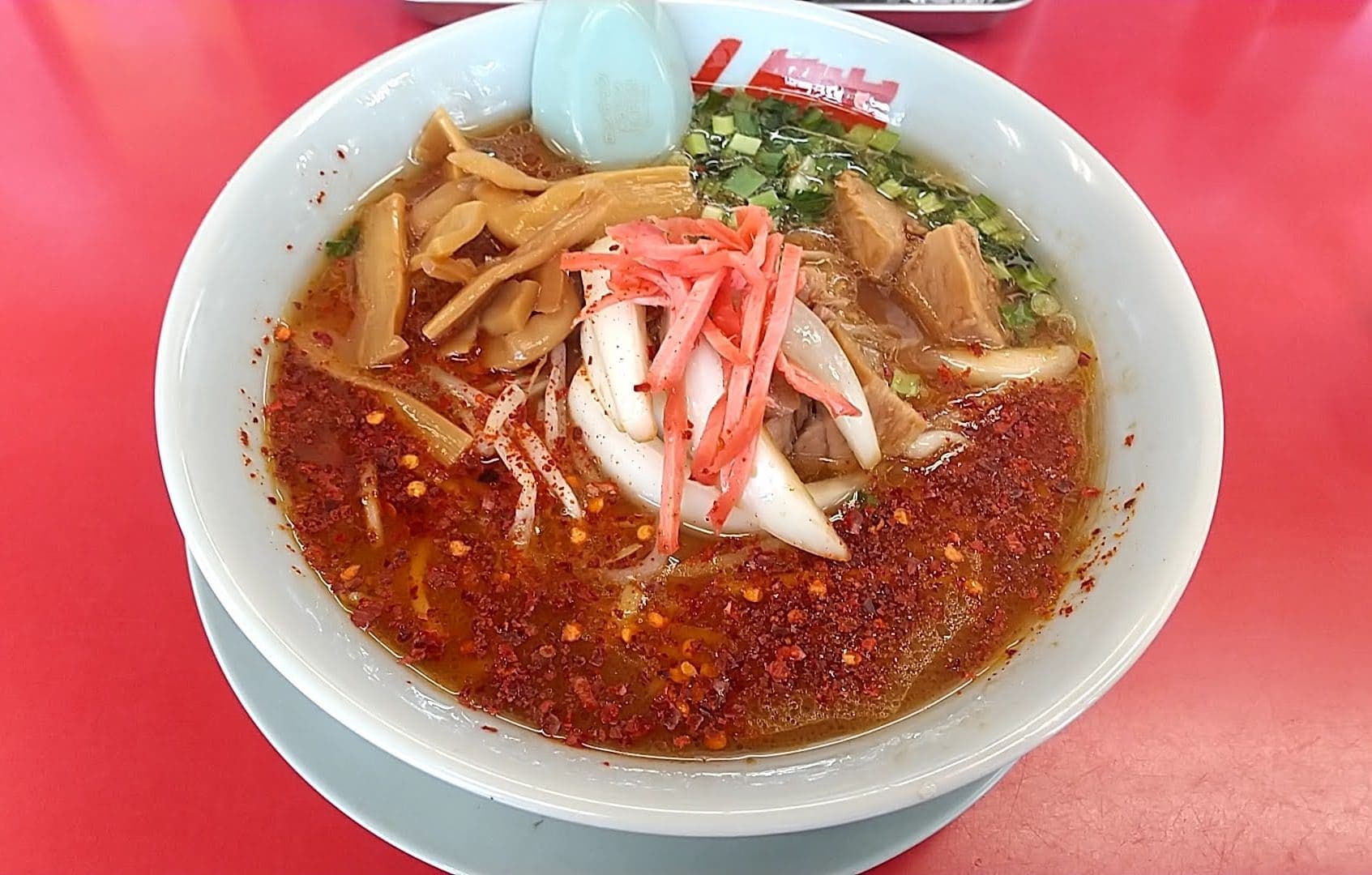 山岡家　旨辛とんこつラーメン　めんまトッピング