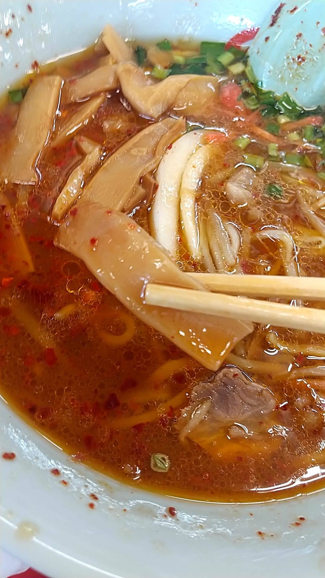 山岡家　旨辛とんこつラーメン　めんまと