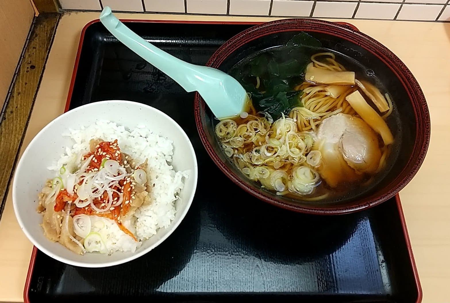 梅もと ヤエチカ店　醤油ラーメンセット