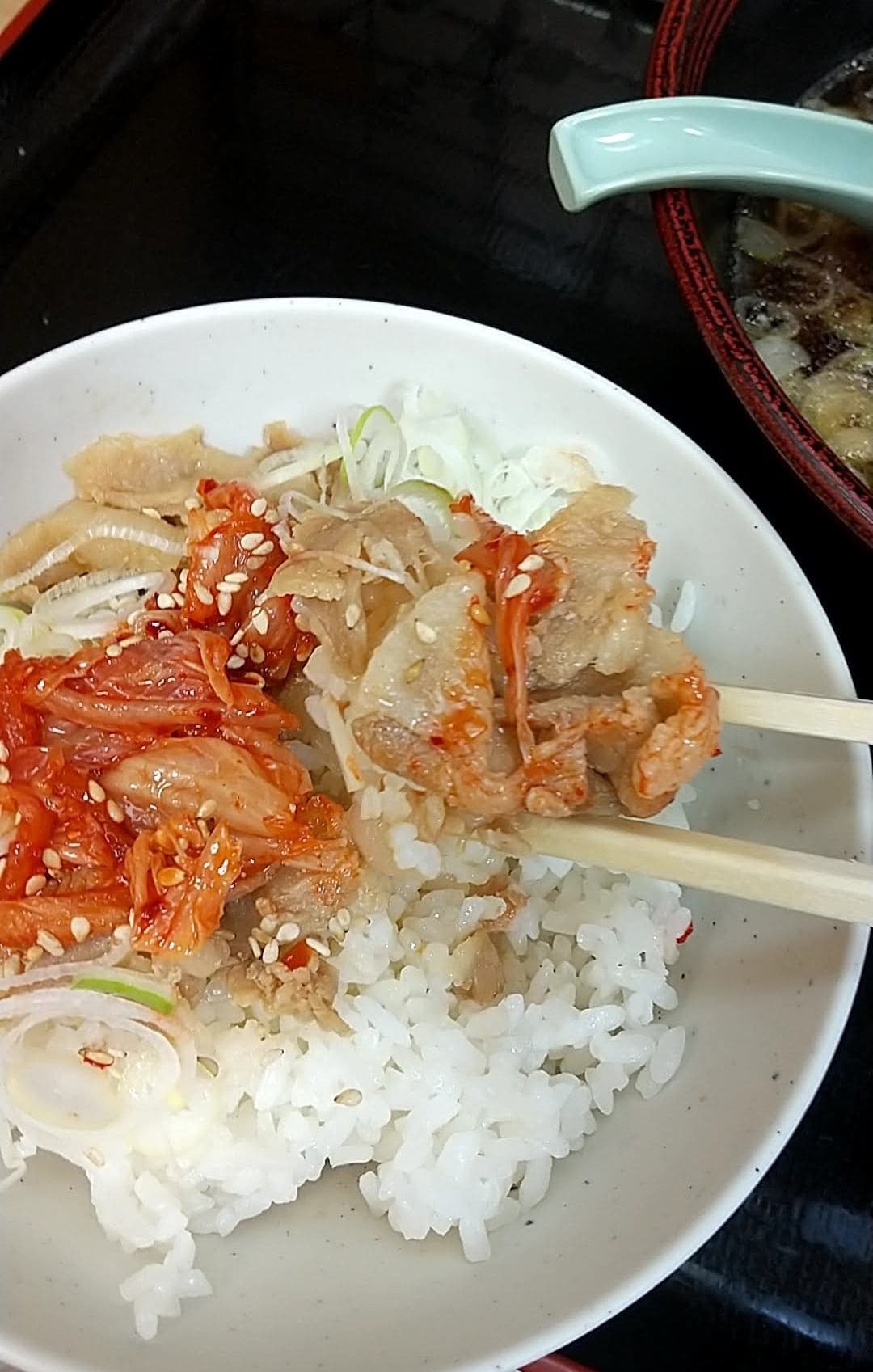 梅もと ヤエチカ店　醤油ラーメンセット　豚キムチ丼