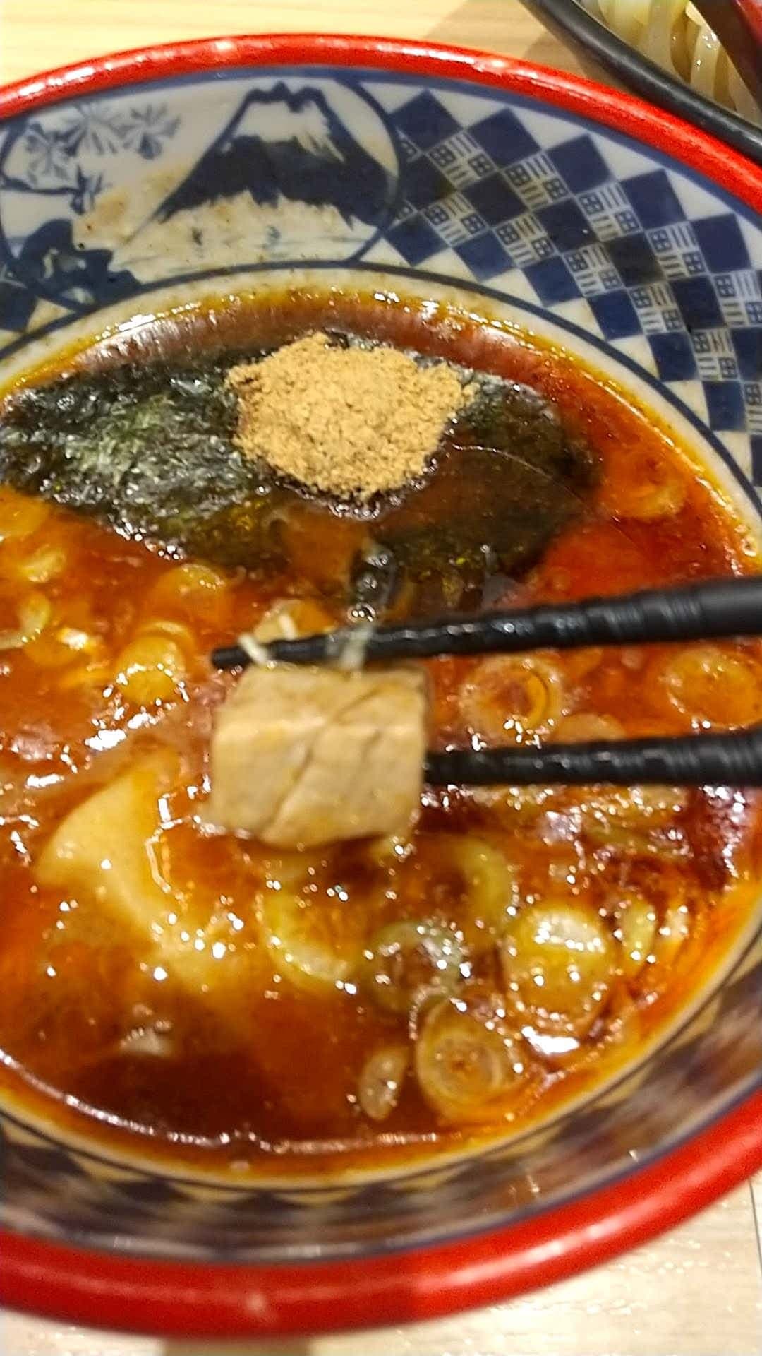 三田製麺所　辛つけ麺　チャーシュー