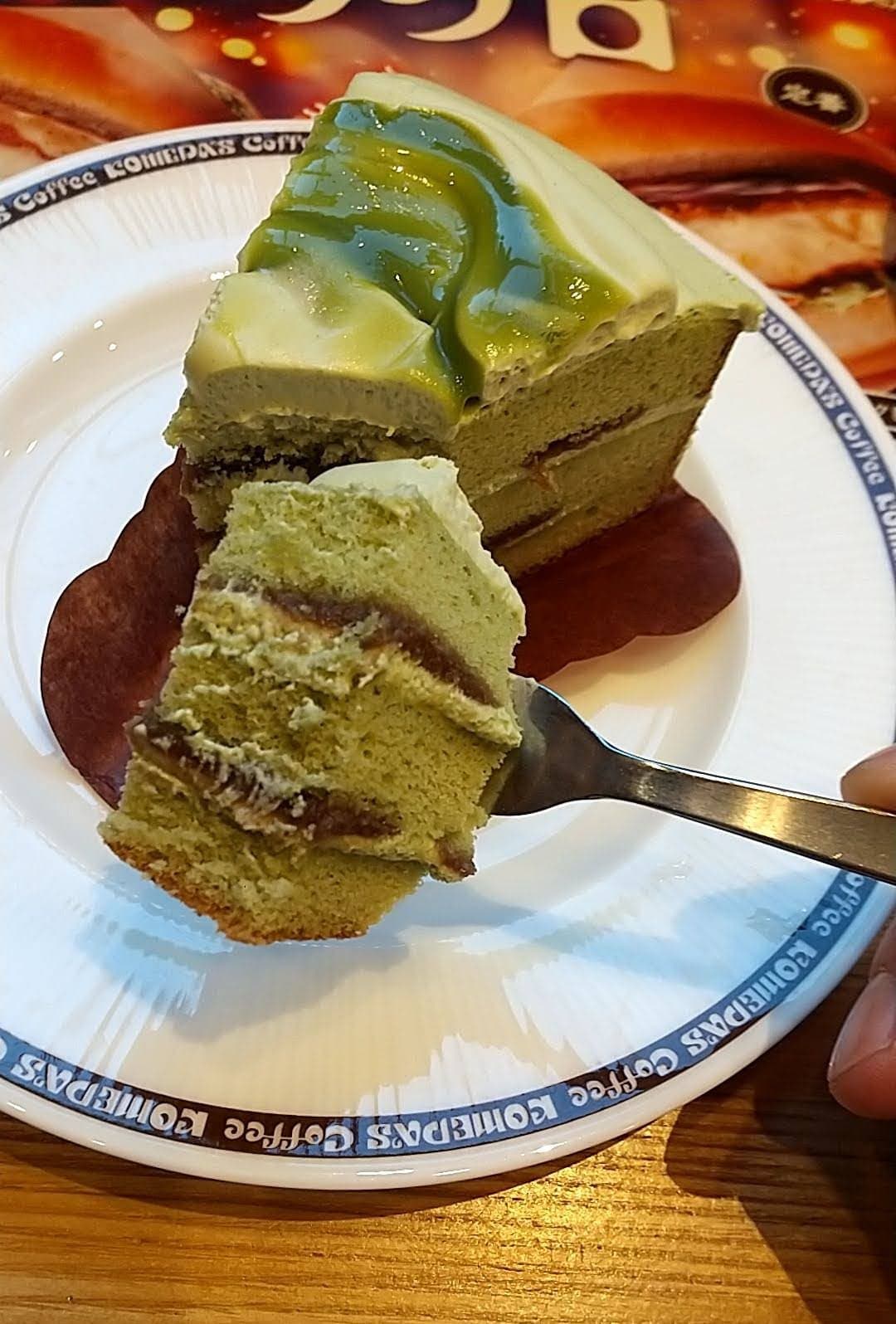 コメダ珈琲店　「抹茶あずきケーキ」　コーヒーとも