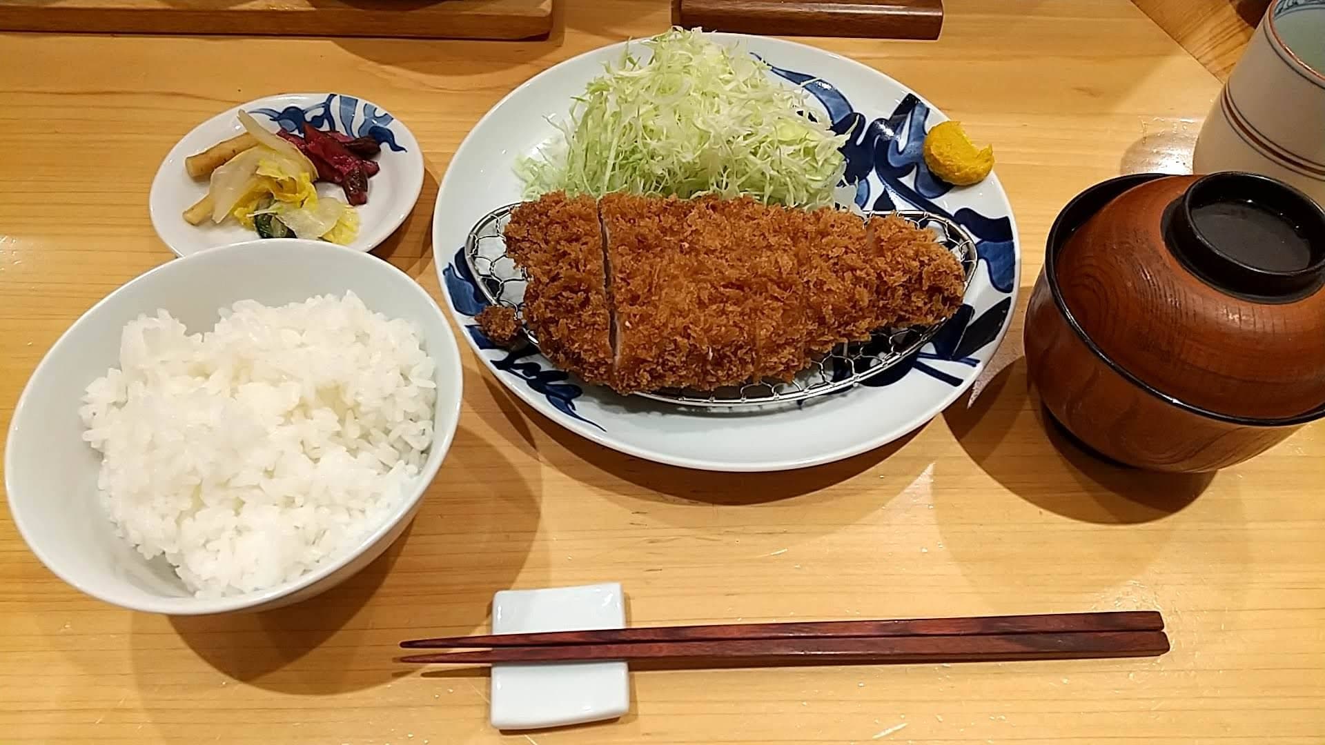 とんかつ寿々木　ロースかつ定食