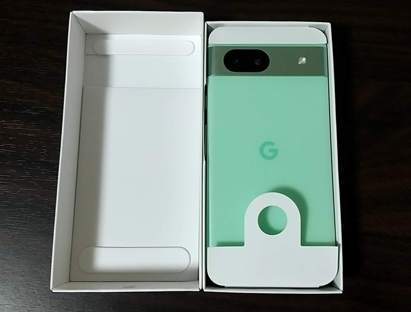 Google Pixel 8a　開封　本体