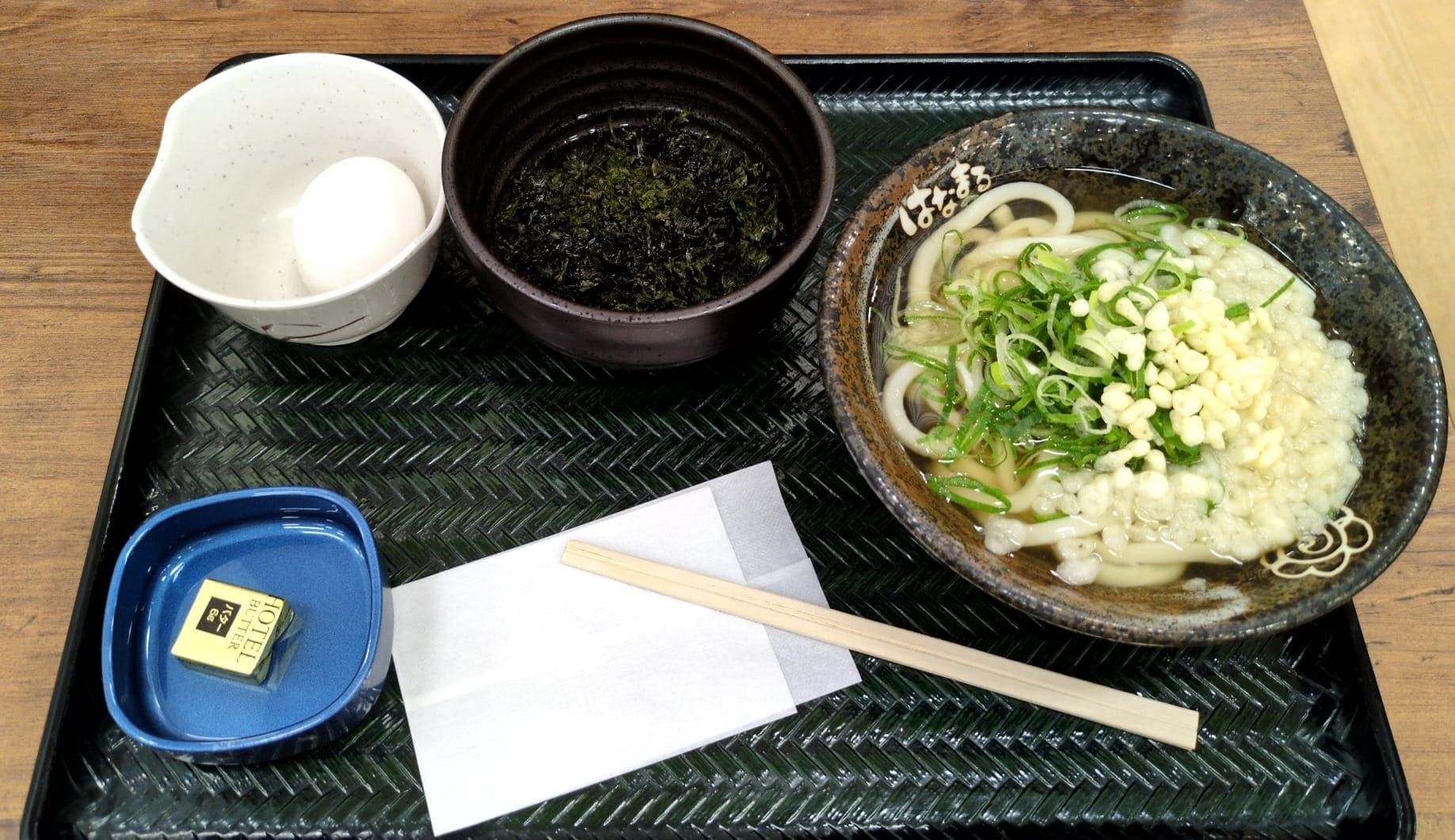 はなまるうどん　焼き海苔バター温玉うどん