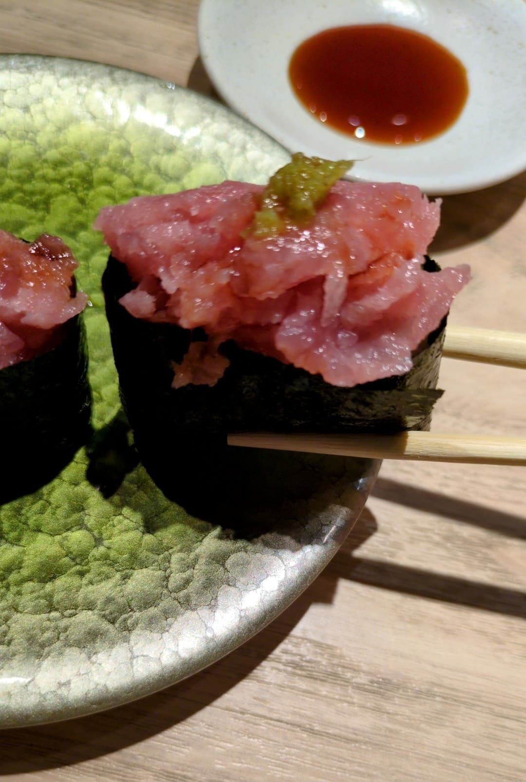 南房総 やまと寿司 館山本店　上中落ち食べる