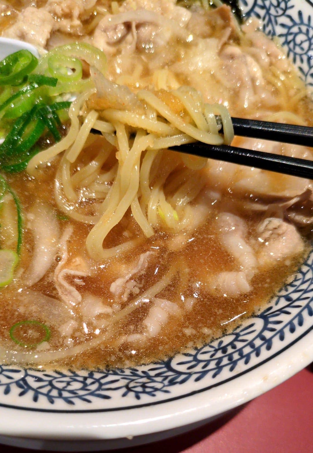 丸源ラーメン　「熟成醤油ラーメン 肉そば」　大根おろしと