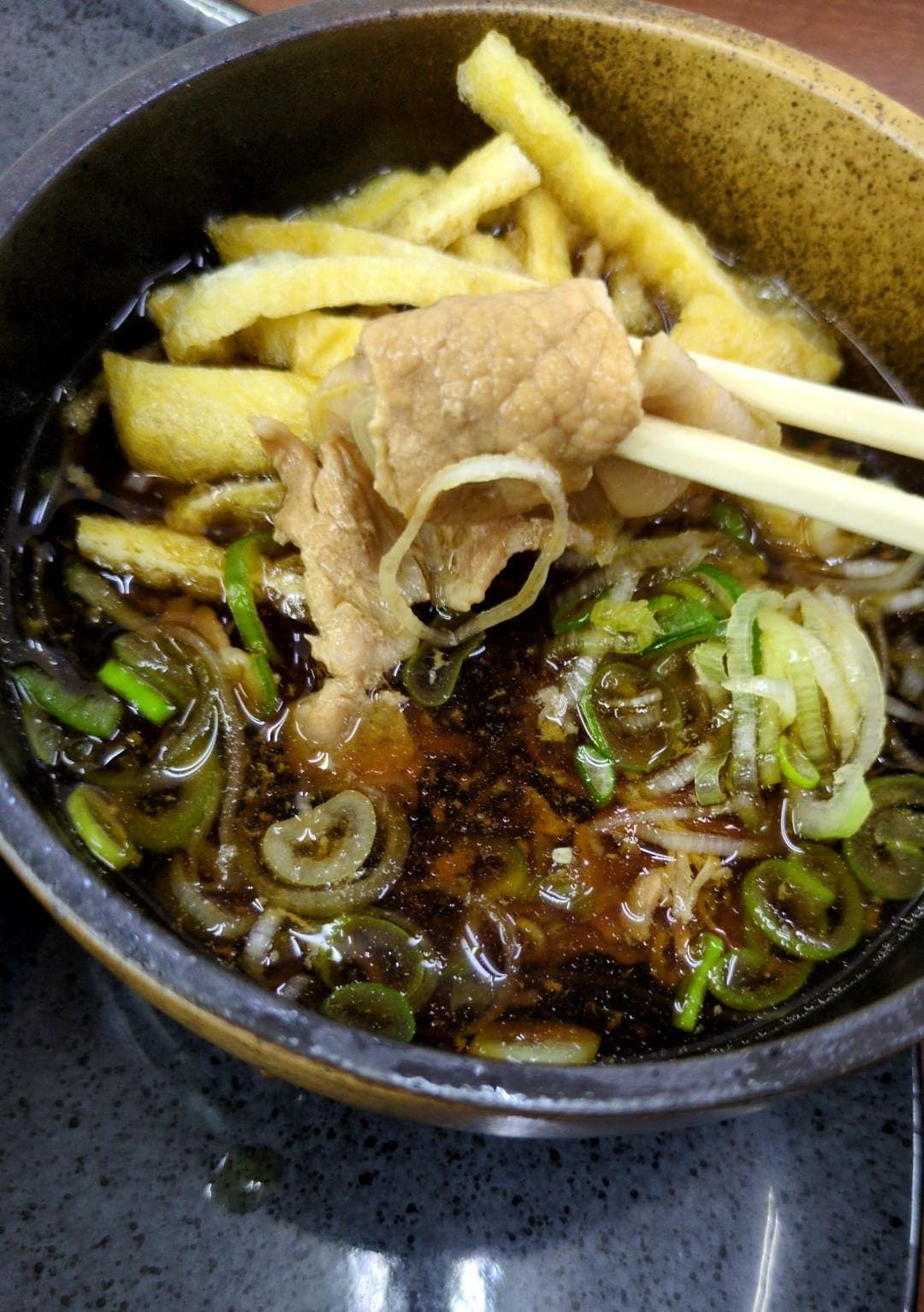 高坂サービスエリア下り　肉汁ひもかわうどん並　肉
