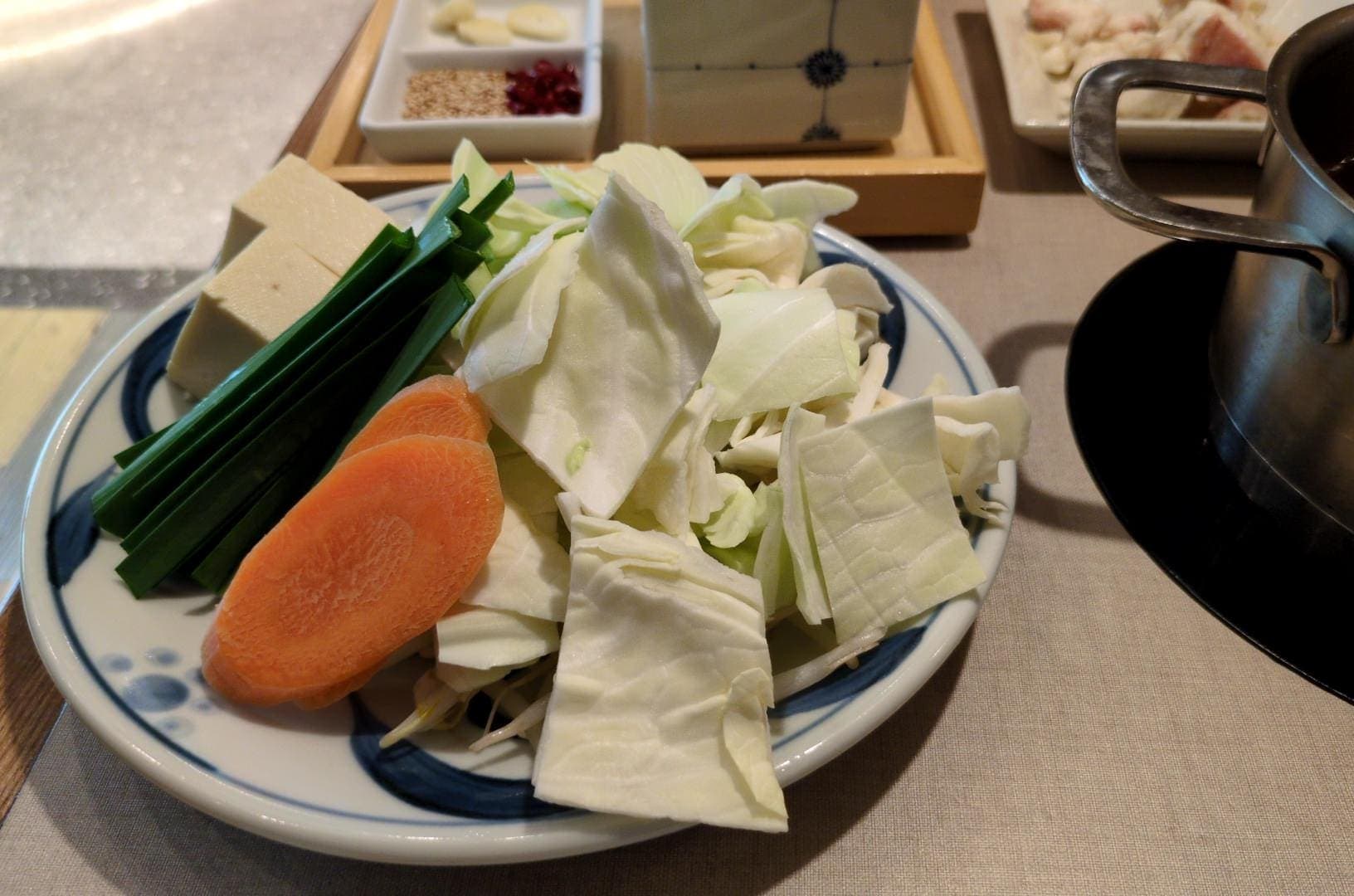 しゃぶしゃぶ宮崎 霧峰　もつ鍋セット　キャベツ