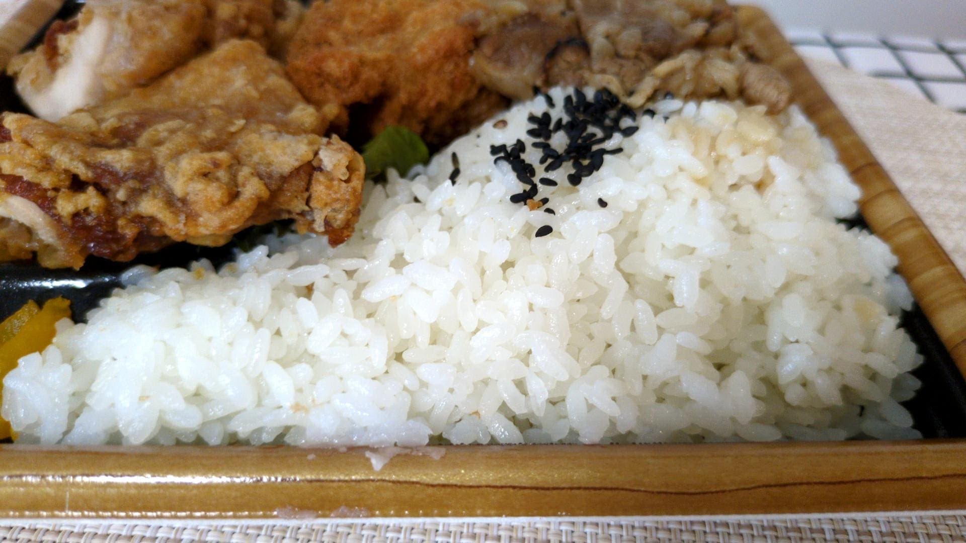 肉のヤマ牛　ヤマ牛弁当　ご飯