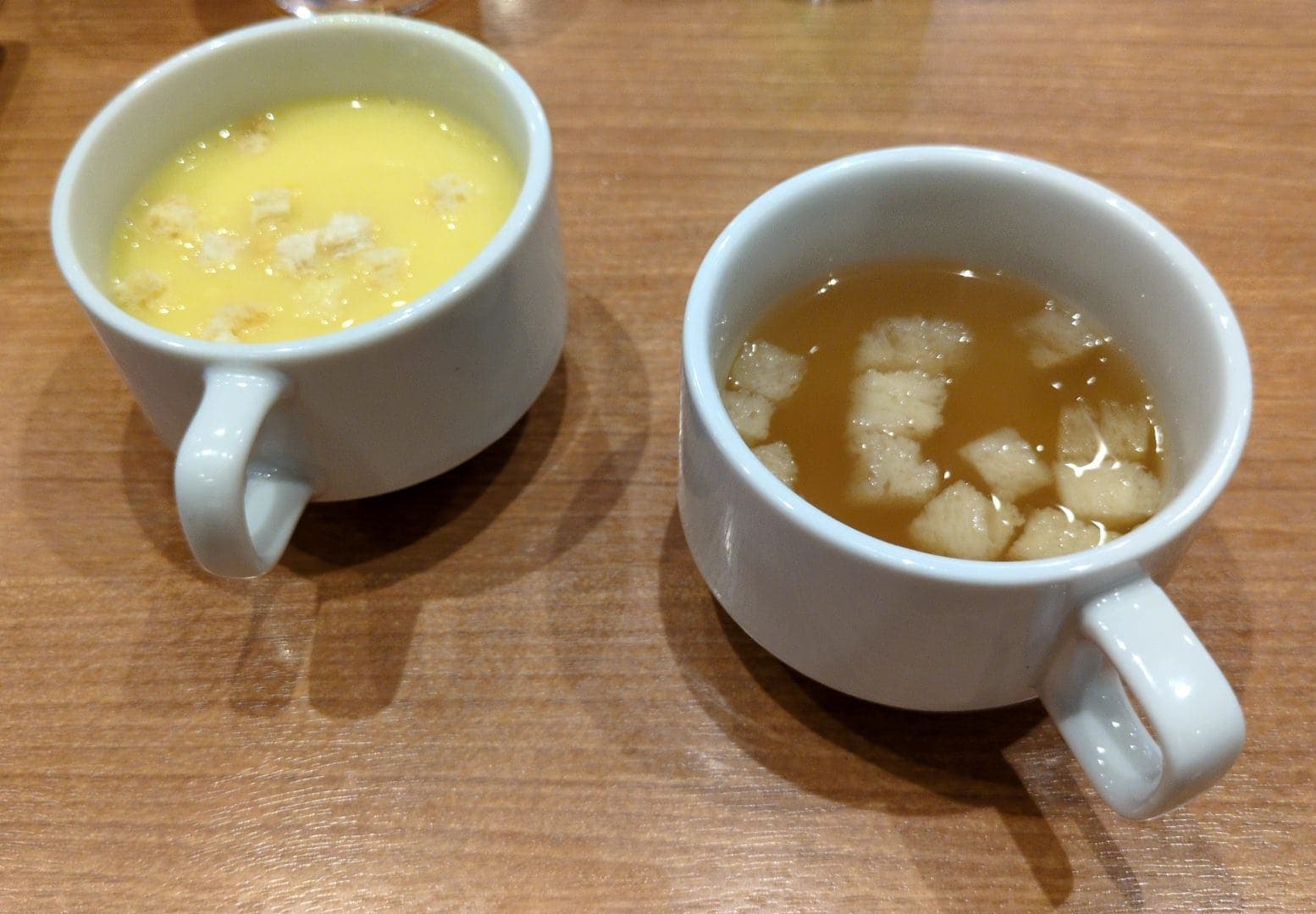 ビッグボーイ　燻製ベーコン大俵ハンバーグ　スープバー