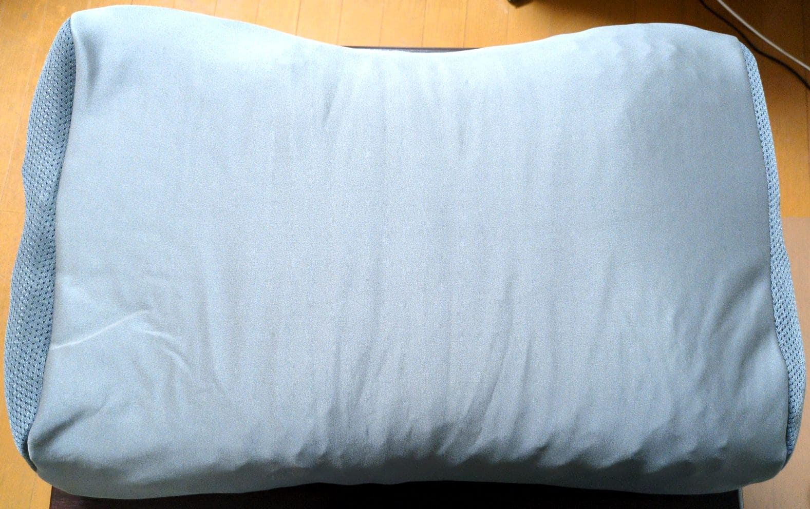 フィットするTPE高通気まくら　硬さふつう