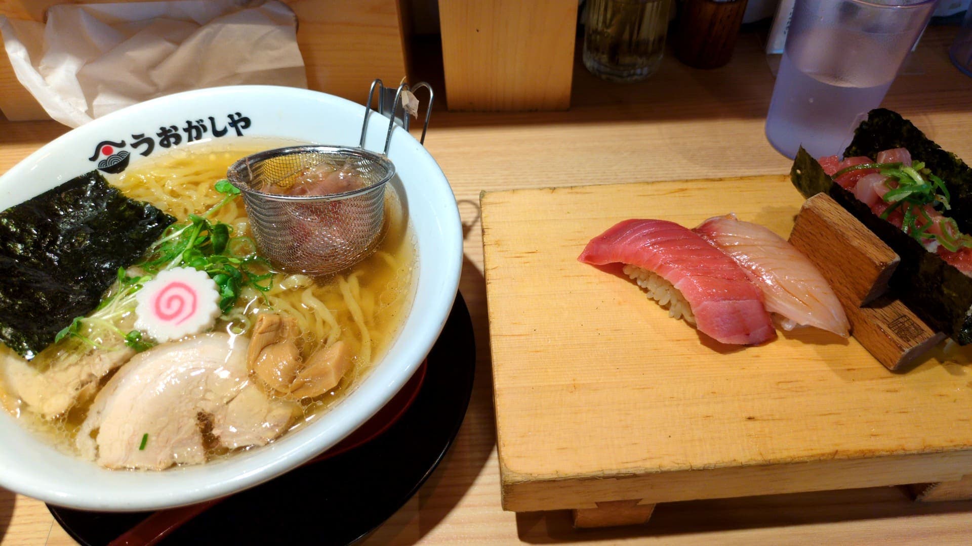 鮨とラーメン うおがしや 朝限定メニュー
