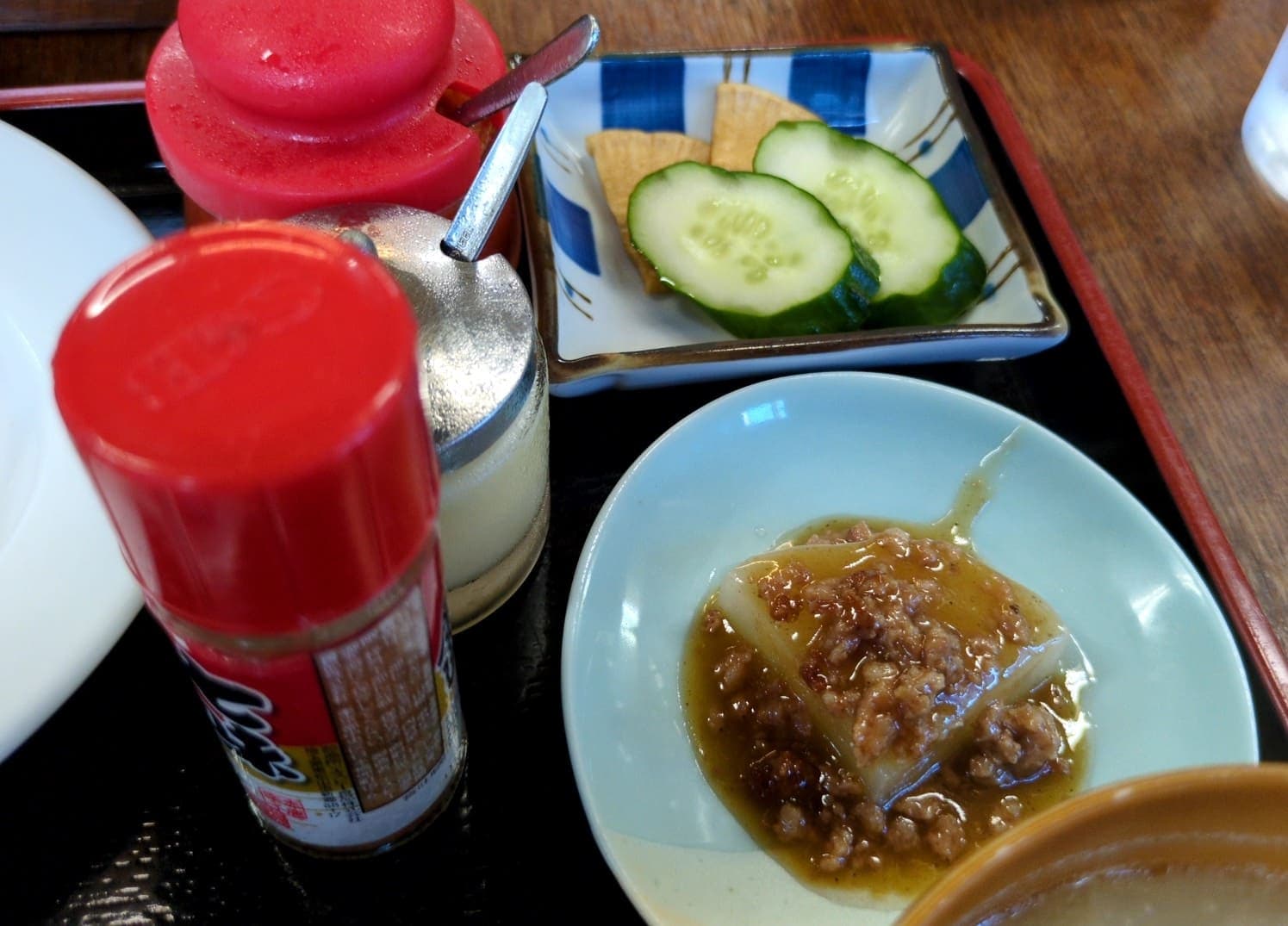 峠茶屋　カルビ定食　とん汁付き　惣菜