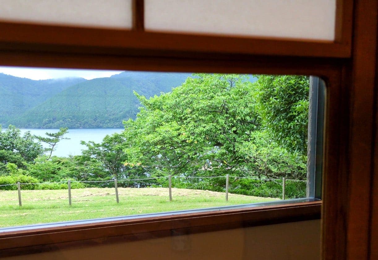 箱根　龍宮殿本館　食事処　芦ノ湖見える