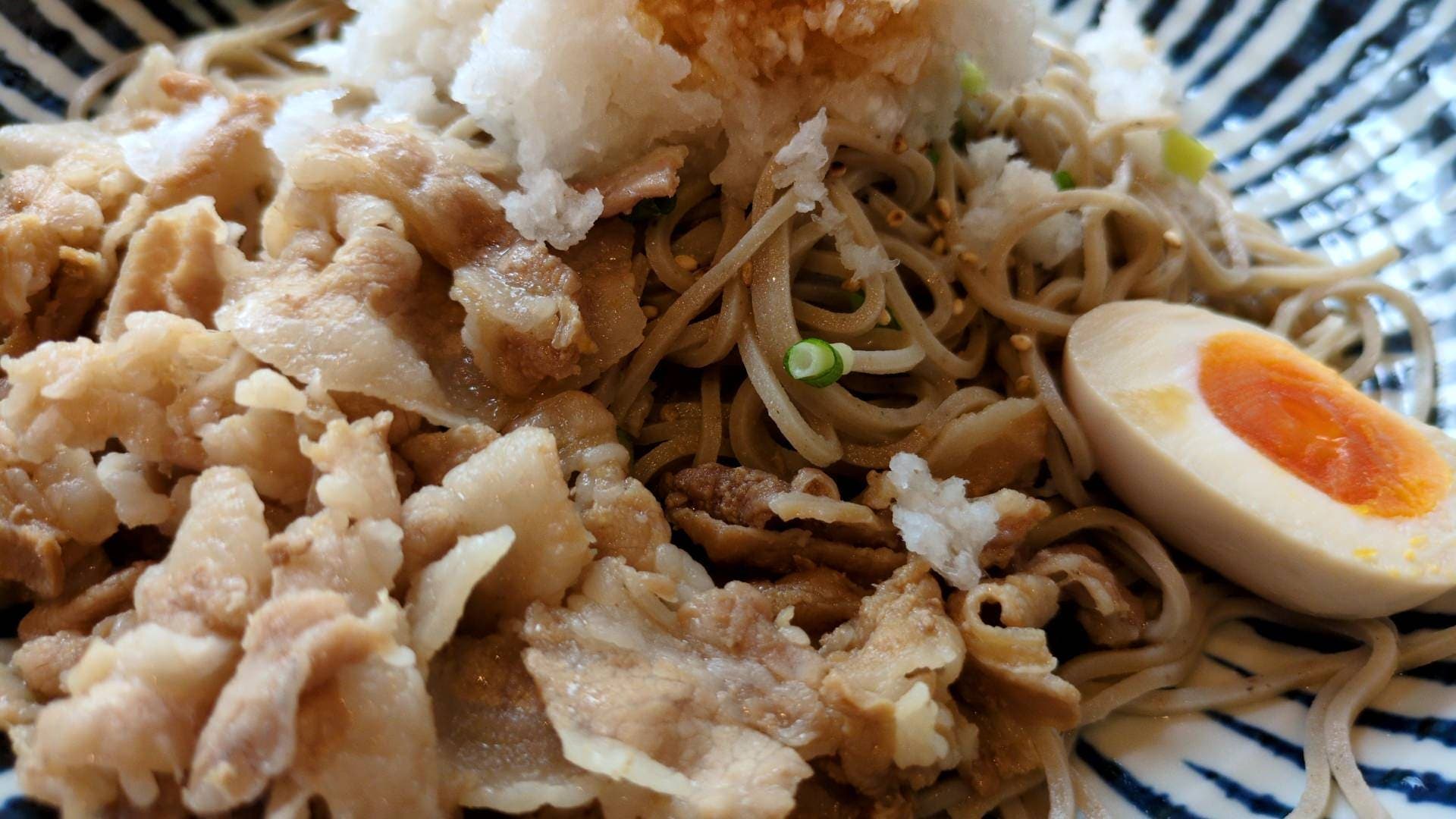 瀬谷そば　大根肉そば　豚肉