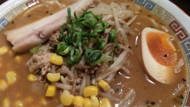 味噌ラーメン どさん子　元祖味噌○得　具材