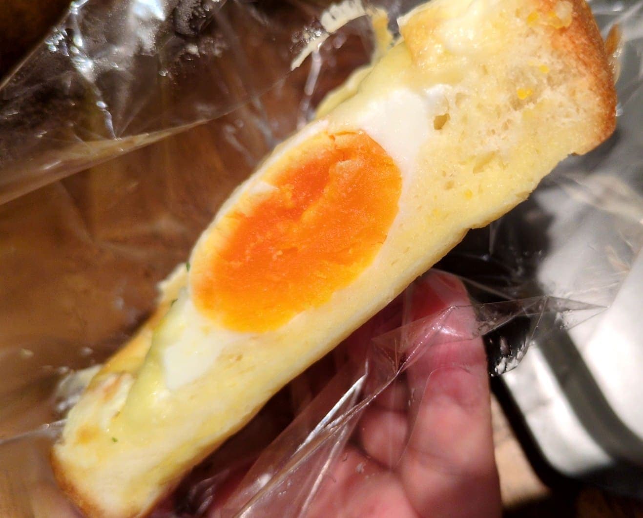 プロント　モーニング選べるあさごぱんセット　チーズ食べる