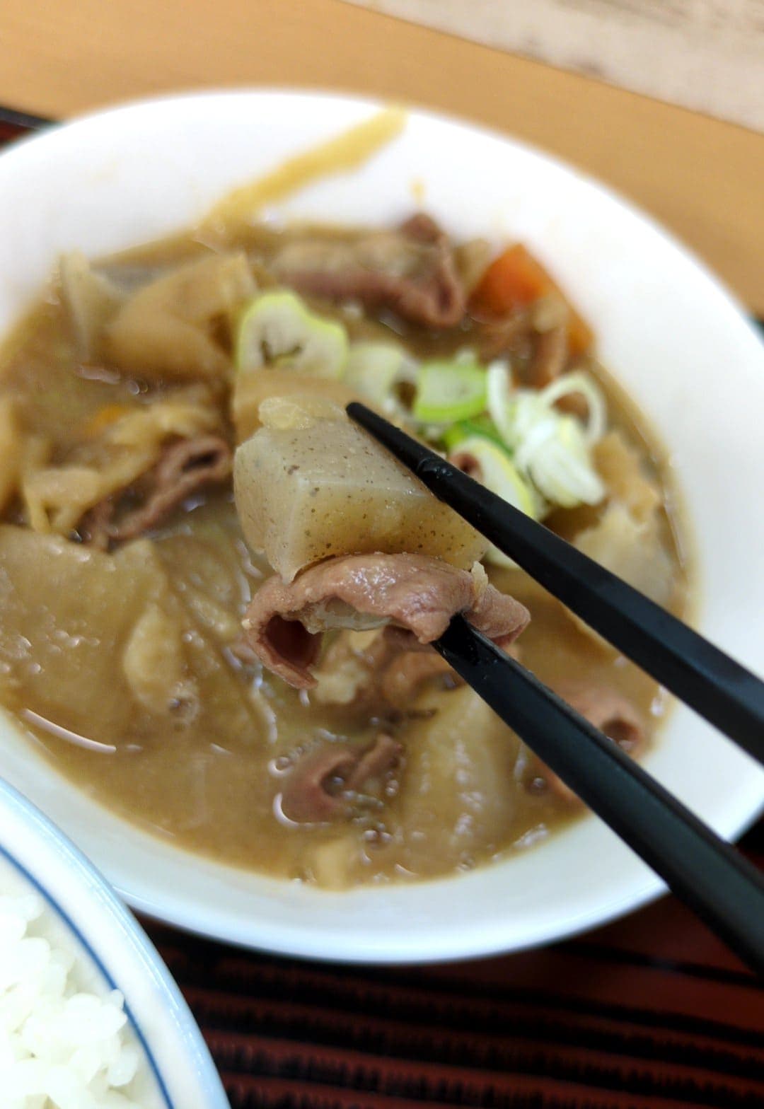 谷田部東パーキングエリア下り もつ煮込定食 こんにゃく
