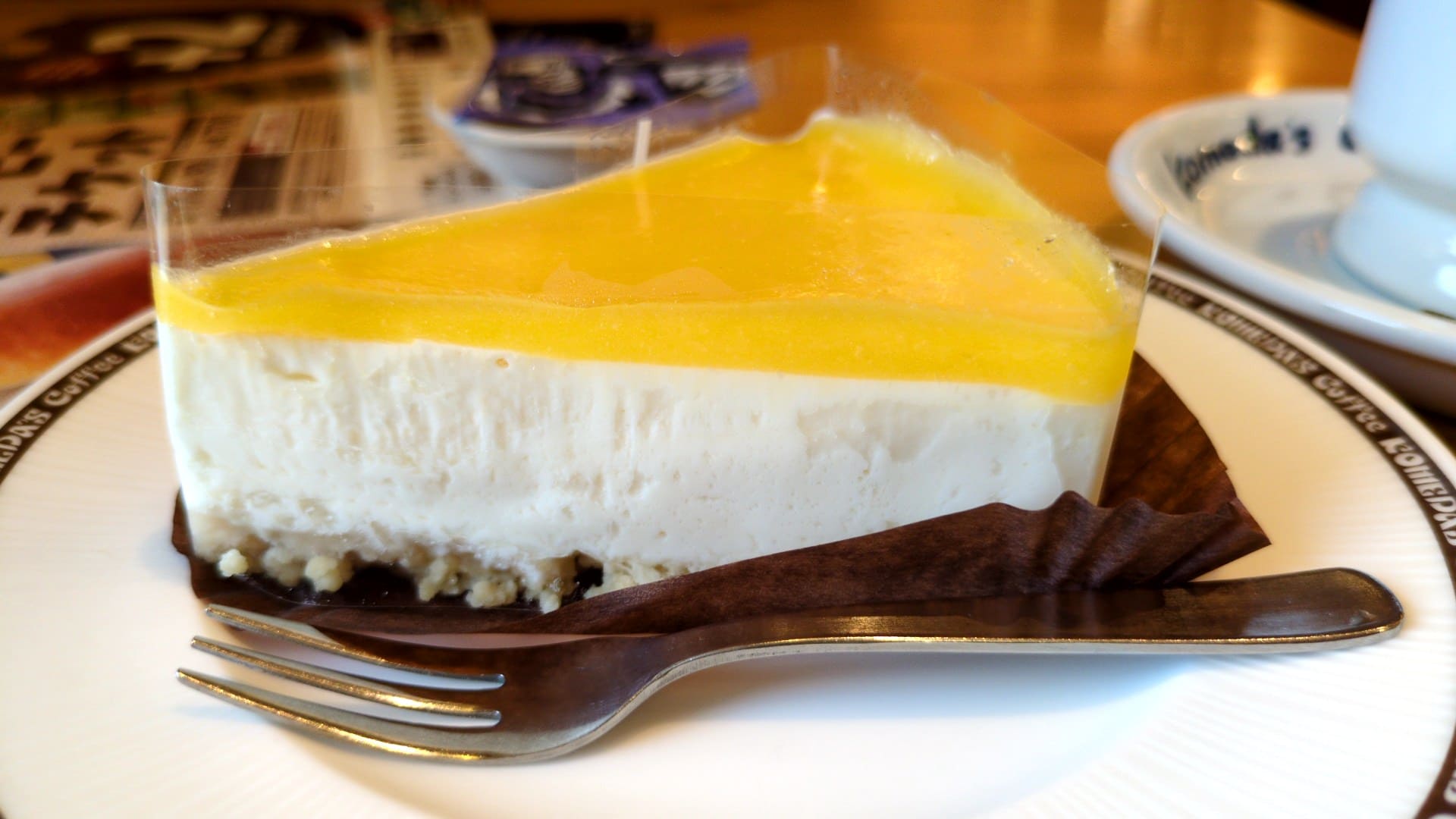コメダ珈琲店　瀬戸内レモンケーキセット　ケーキ