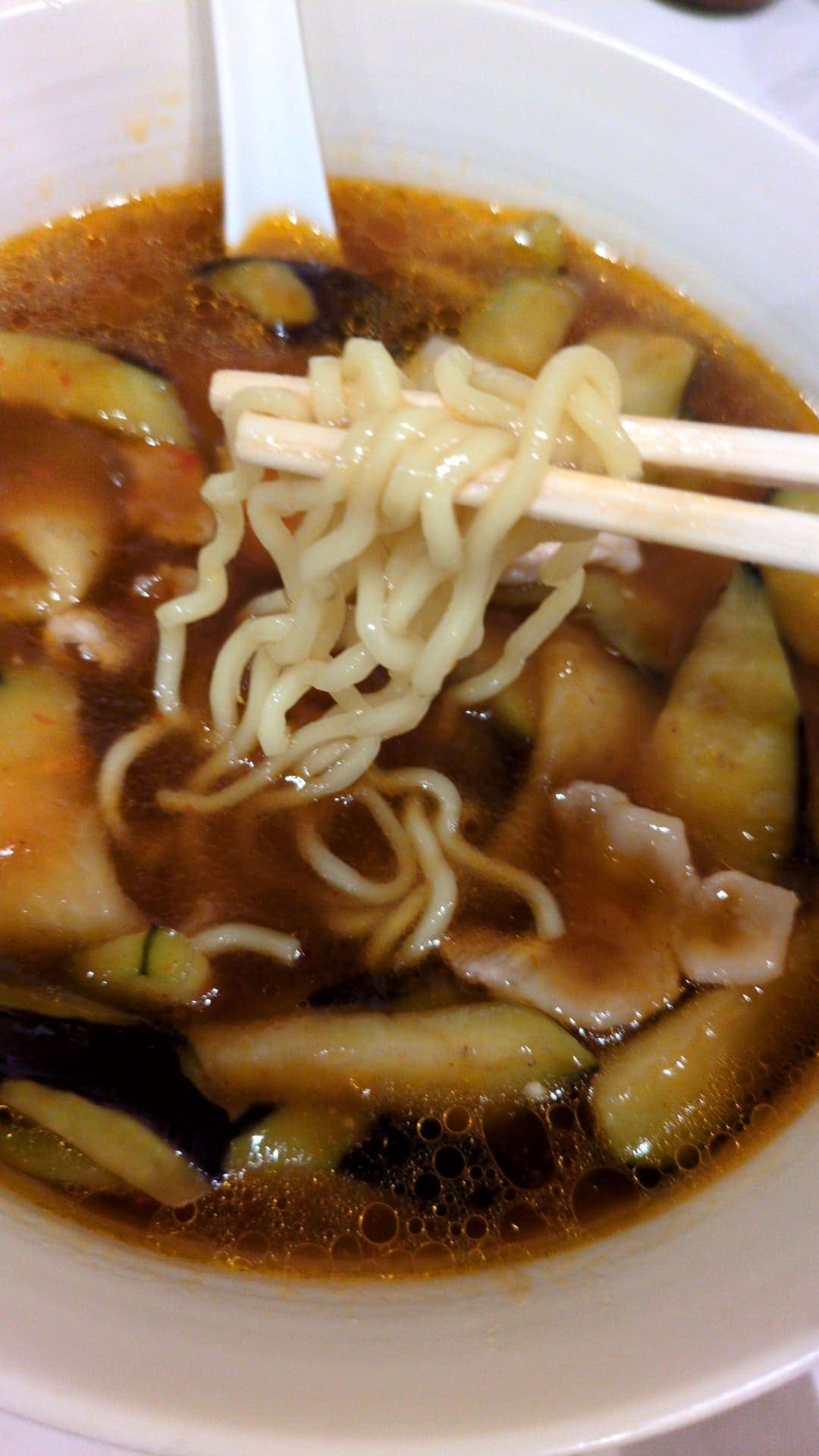 大井町 金門飯店 ナスラーメン 麺