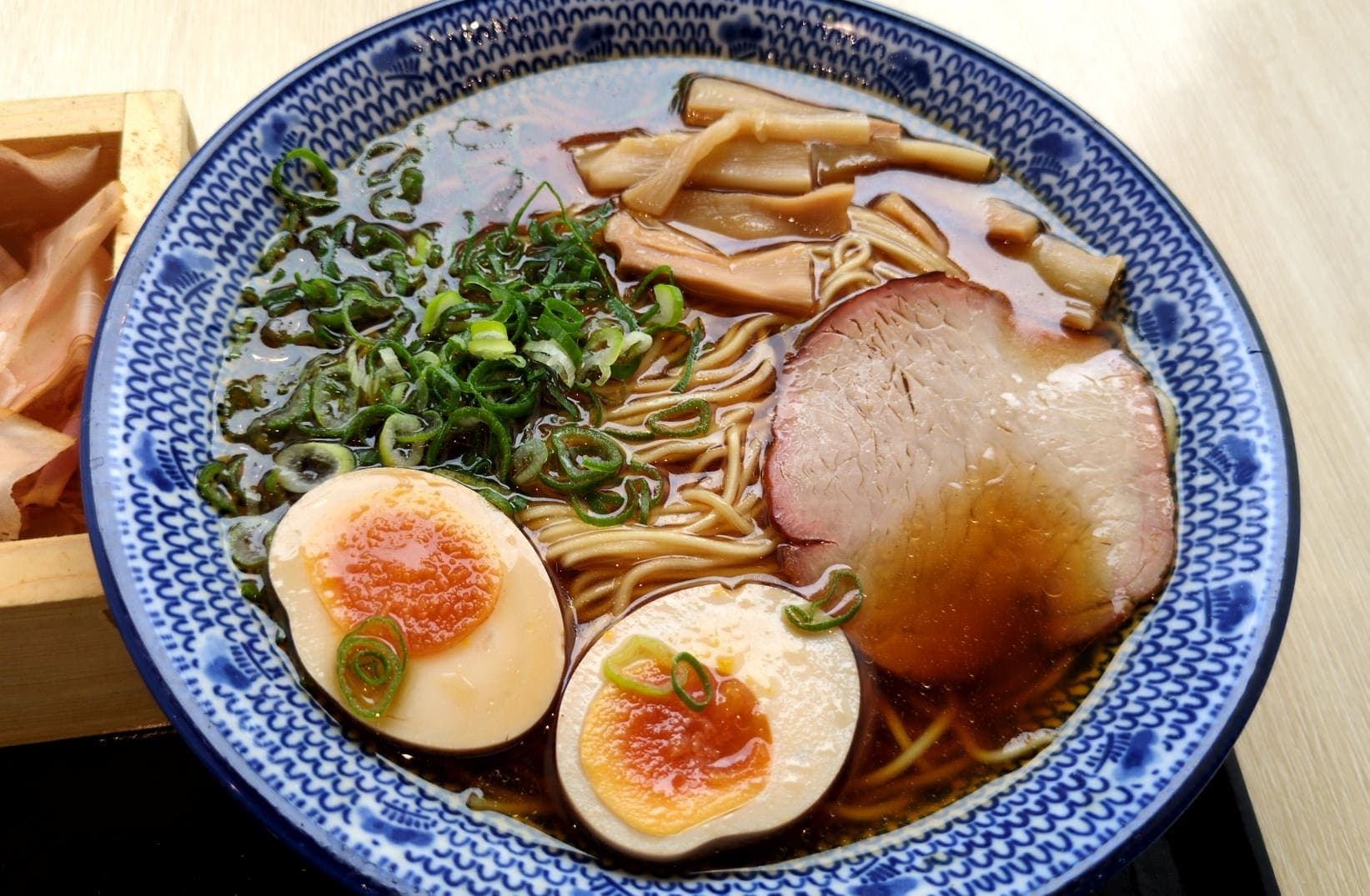 牧之原サービスエリア下り 焼津かつおラーメン　スープ