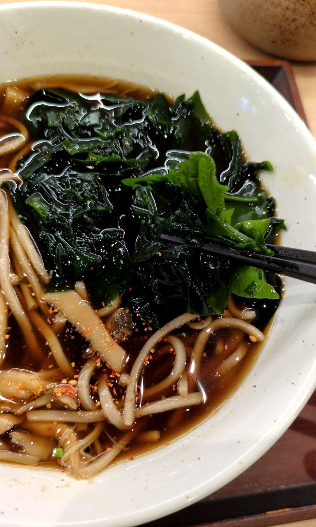 十割そば さがたに　きのこあんかけそば　ワカメと