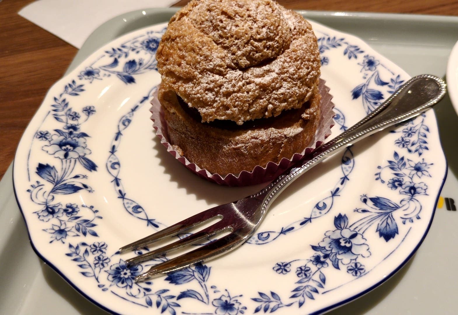 ドトール　沖縄県産紅芋のシューモンブラン　食べる１