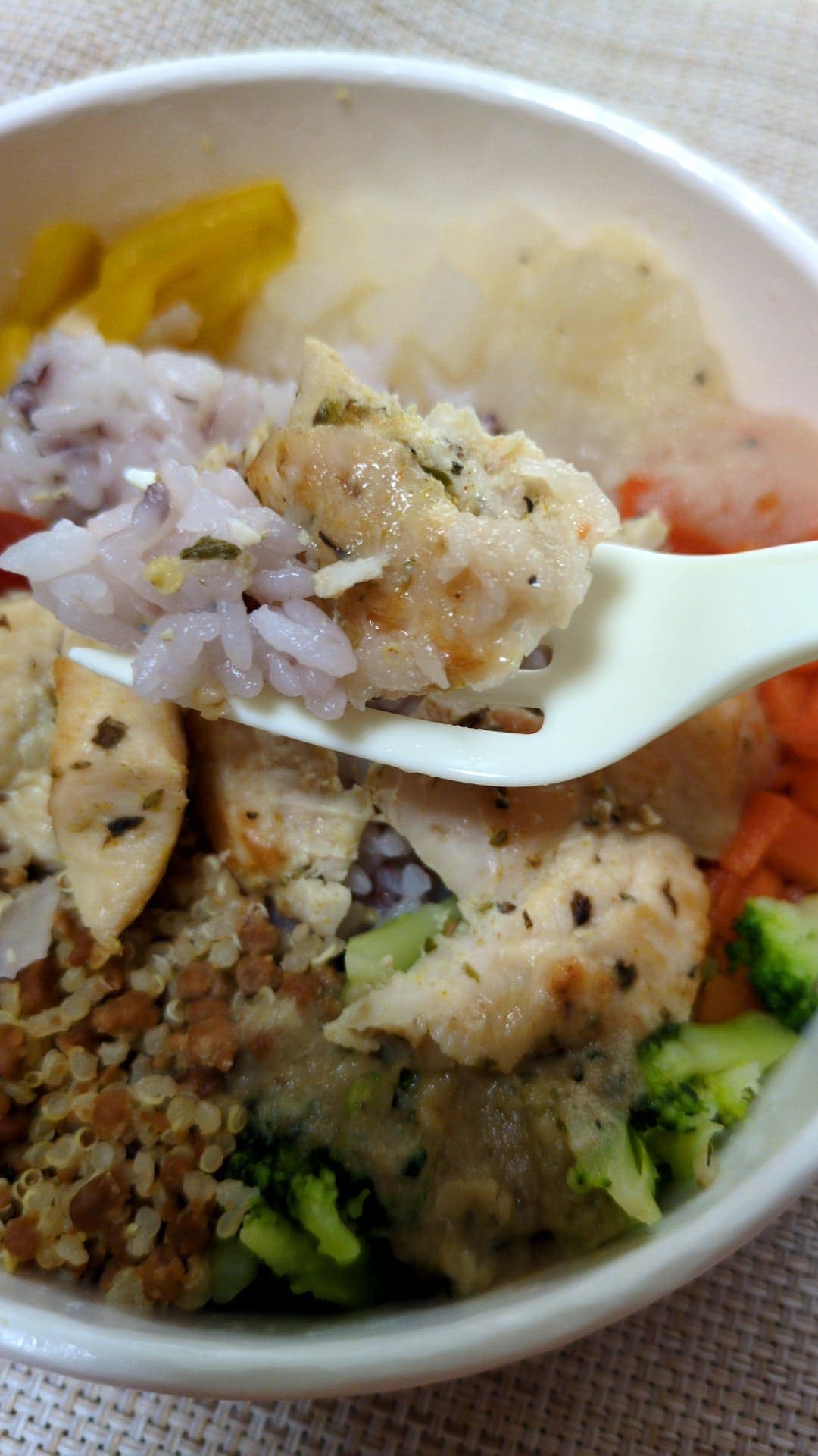 無印良品の冷凍プレート「1/3日分の野菜を使った雑穀ごはん」 食べる3