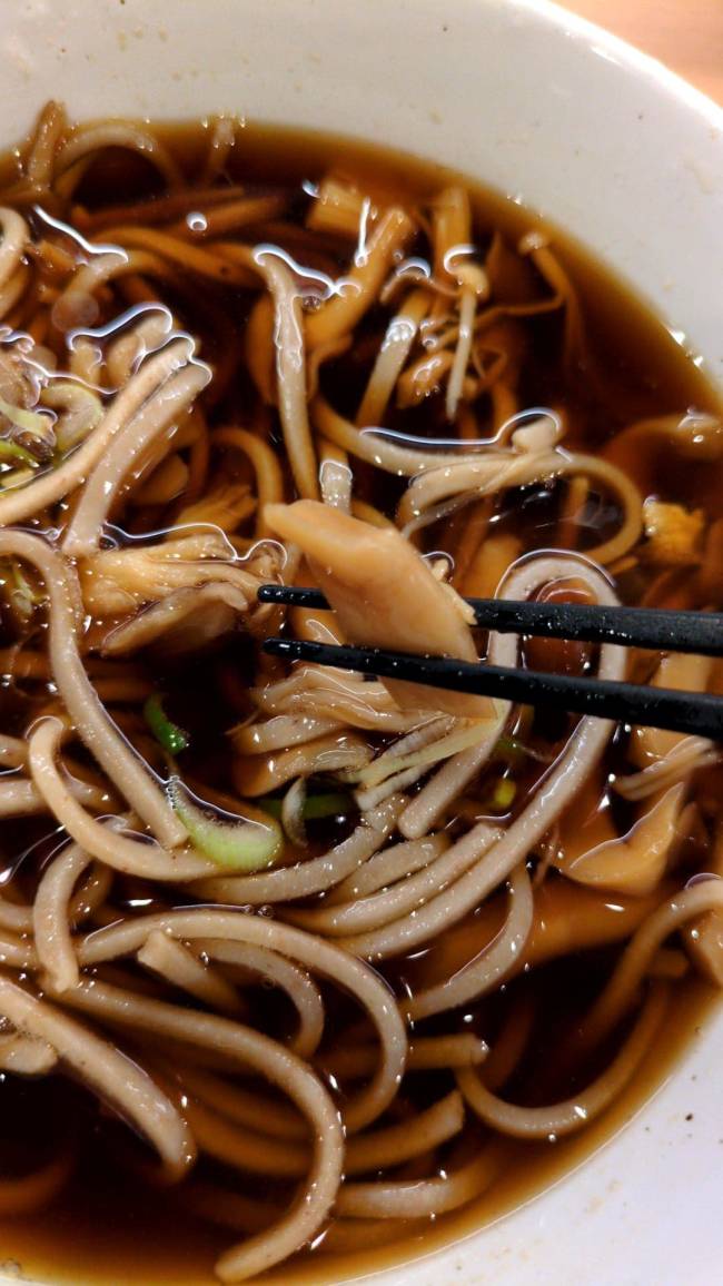 十割そば さがたに　きのこあんかけそば　きのこ