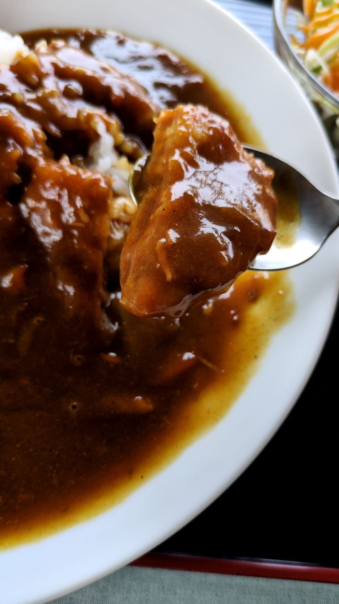 箱根 湖尻茶屋 カツカレー食べる3