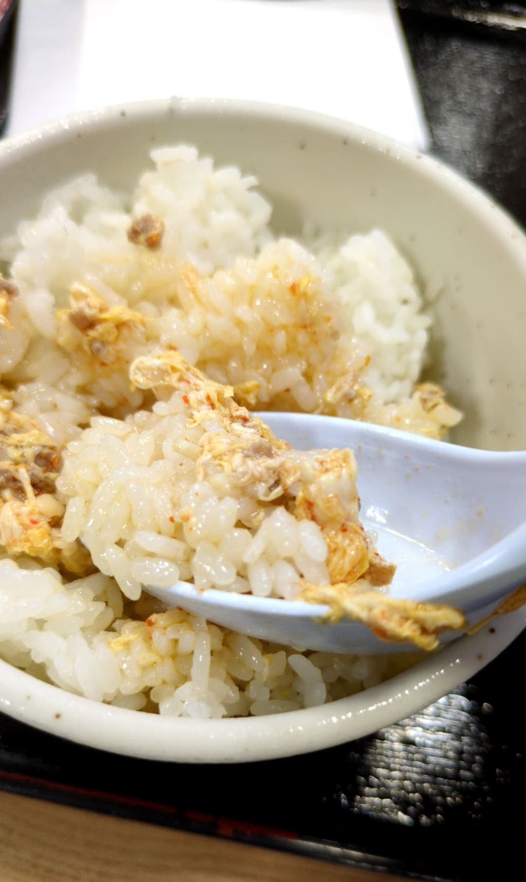 大黒パーキングエリア　旨辛ラーメン　食べる５