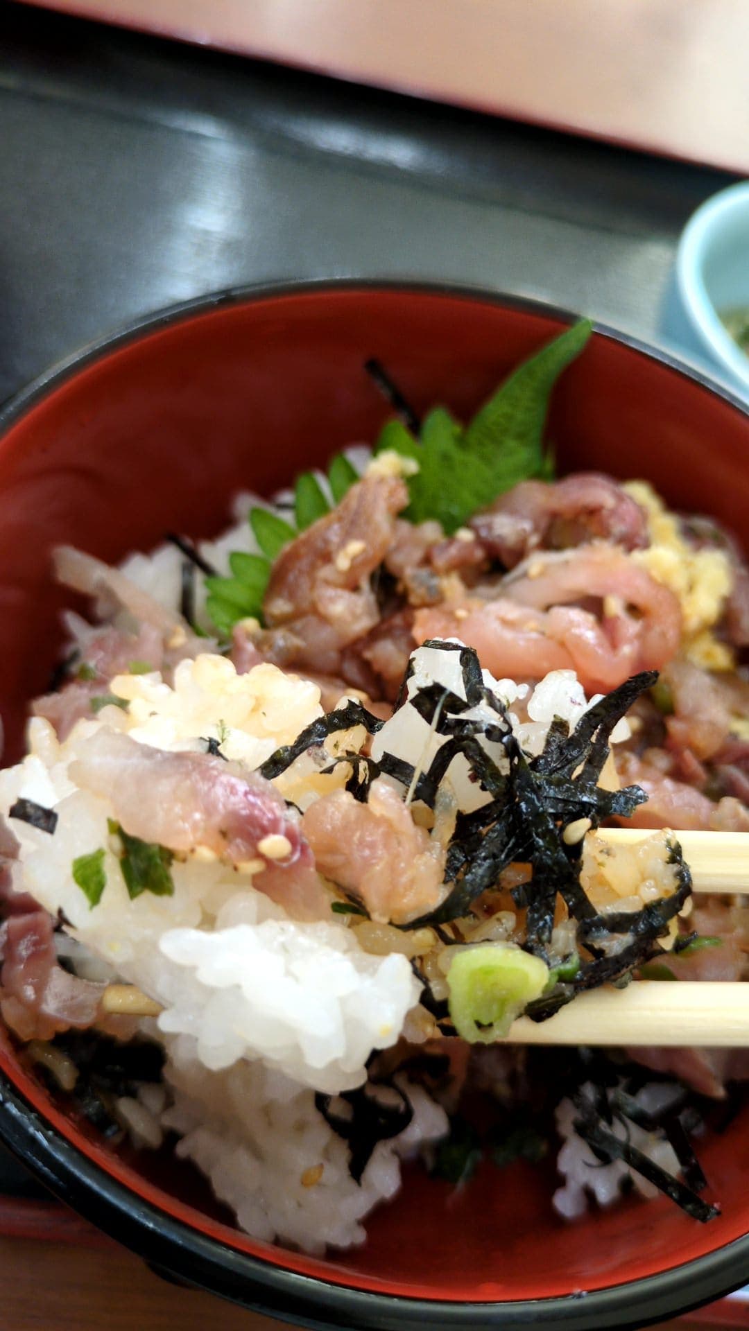 市場の食堂 金目亭で朝定食「鯵のたたき丼」 食べる4