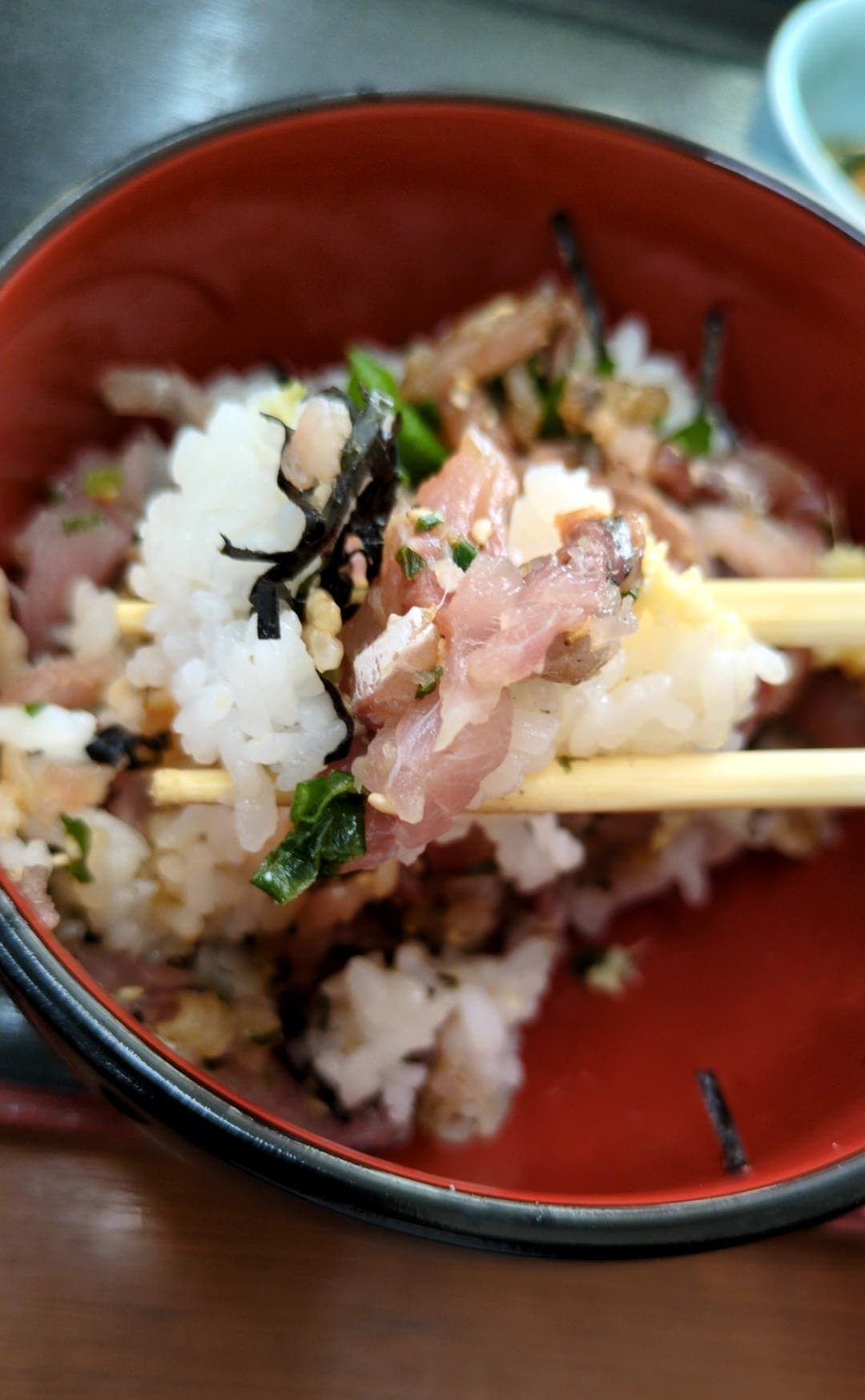 市場の食堂 金目亭で朝定食「鯵のたたき丼」 食べる5